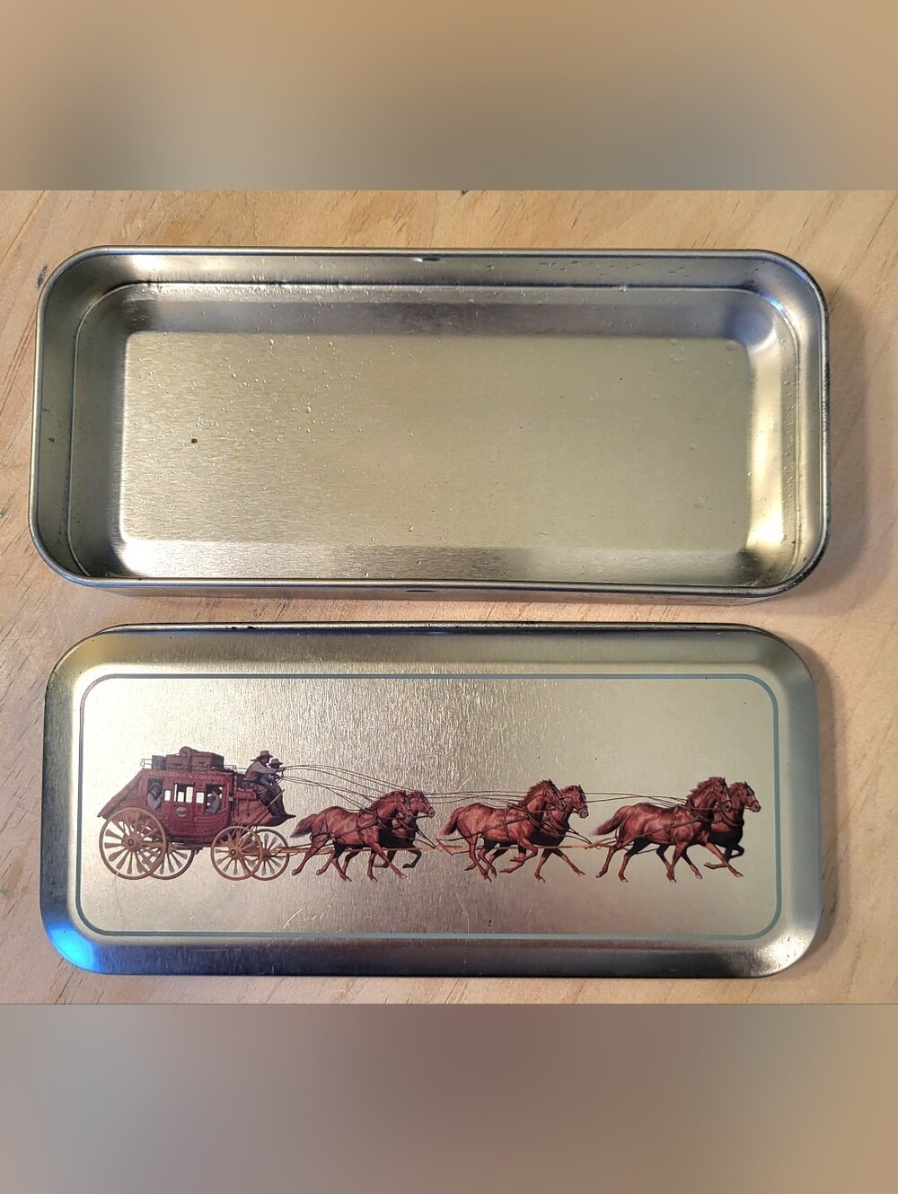 Vtg Wells Fargo &Co Sm Metal Tin w/ Lid Rectangular Stage Coach Western Horses